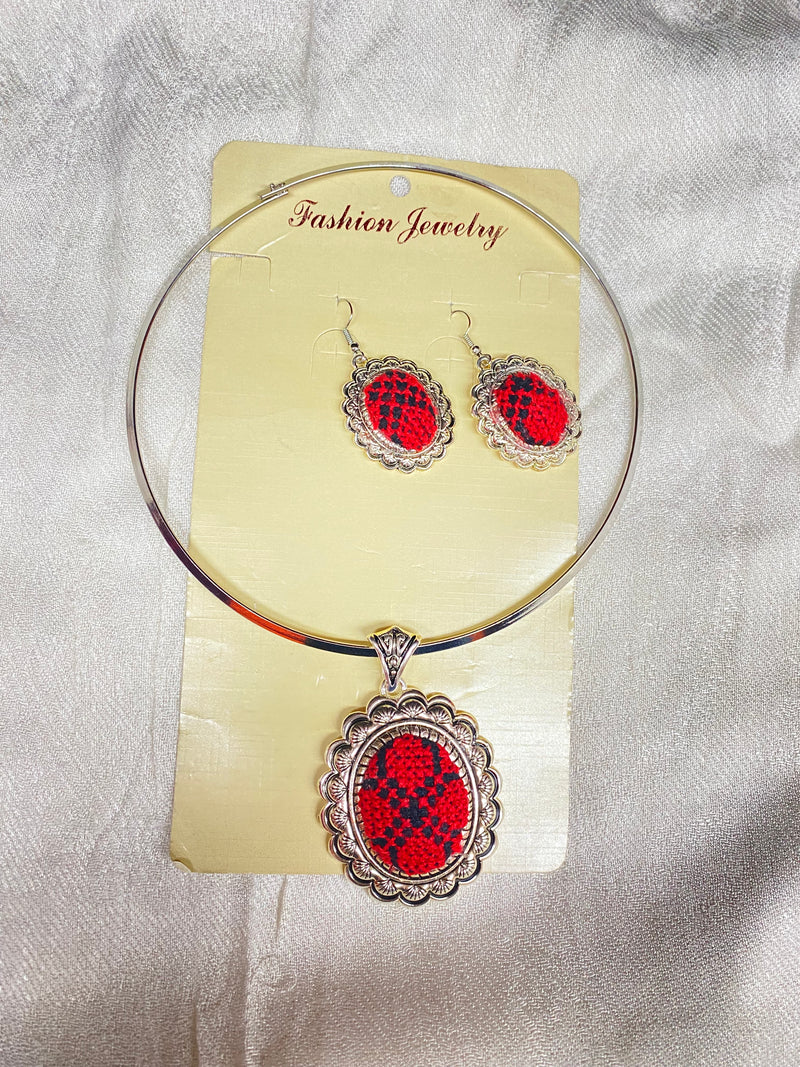 Embroidered neckless & earrings set red & black