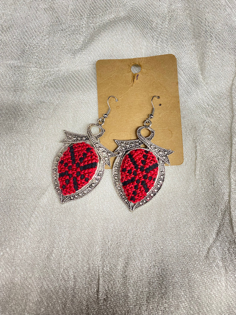Embroidered earrings red & black